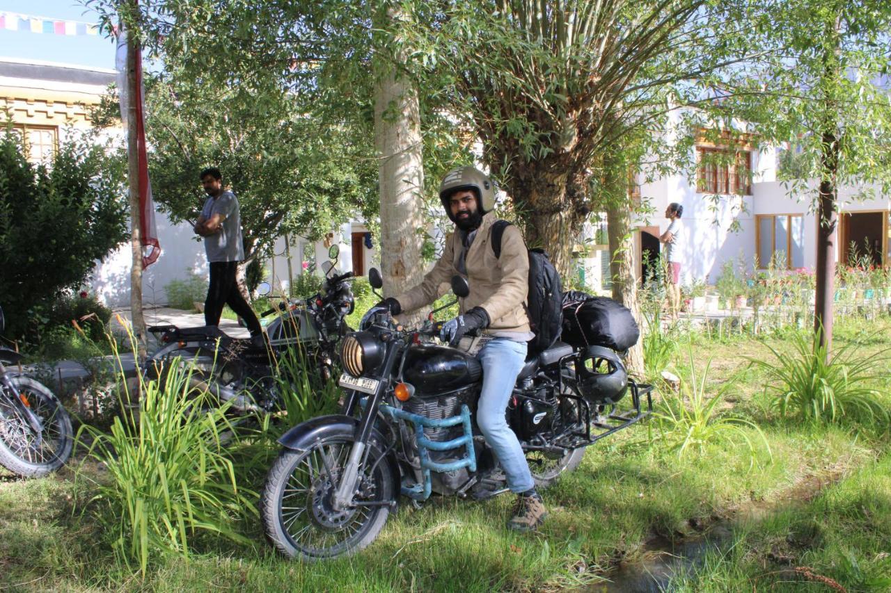Sernang Homestay Hundar 외부 사진