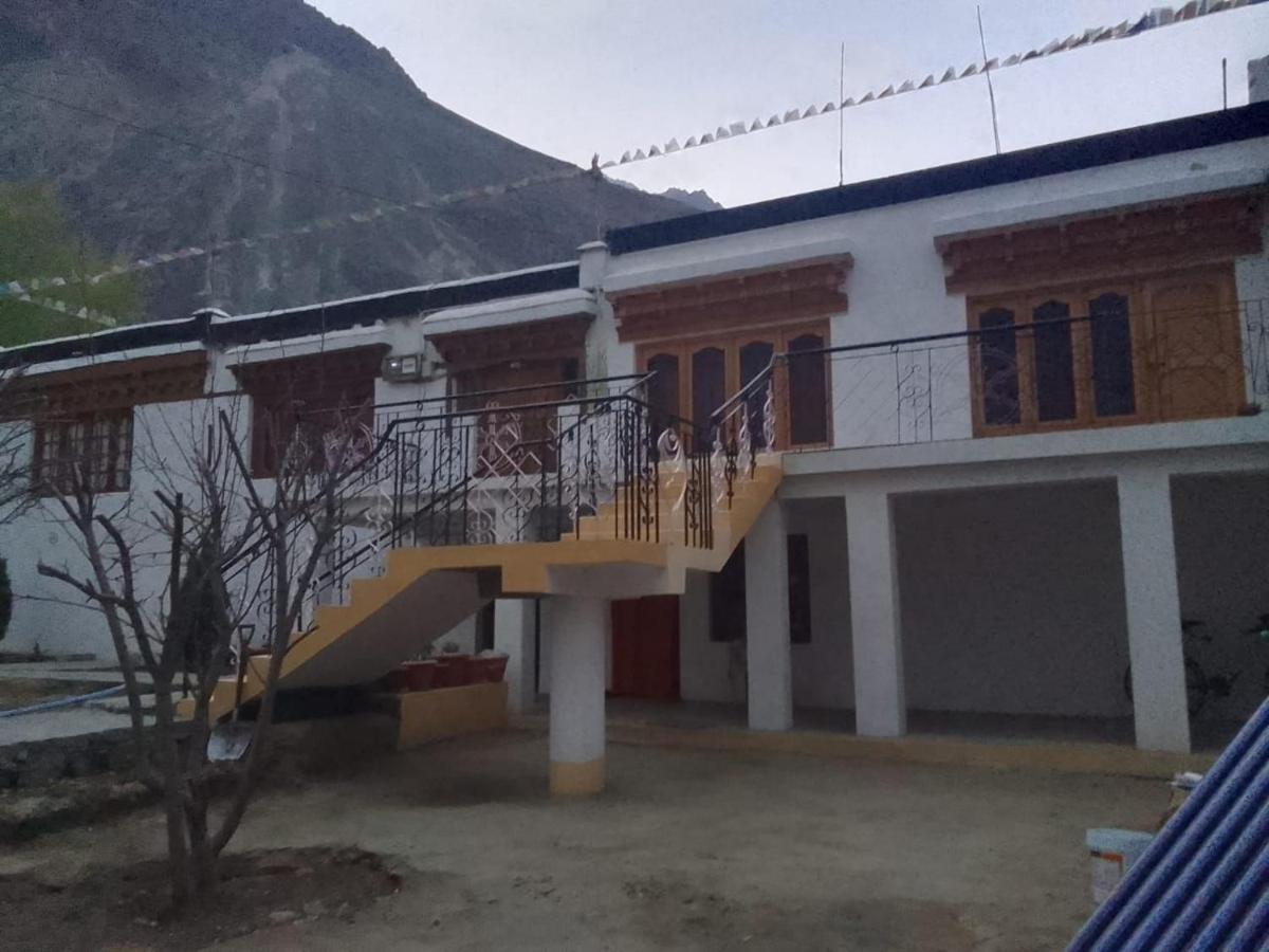 Sernang Homestay Hundar 외부 사진